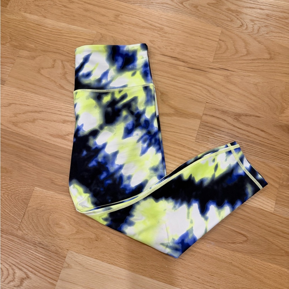 Athleta Elation Tie-Dye 7/8 Leggings Women’s Size Medium Petite